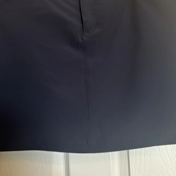 Eddie Bauer women’s navy blue athletic skort size 8 - Picture 4 of 9